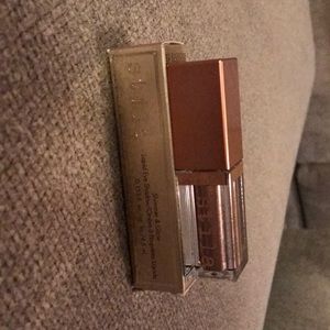 Shimmer & glow in the color “Grace “